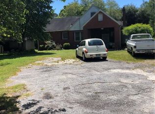 161 Mandeville Ln, Carrollton, GA 30117