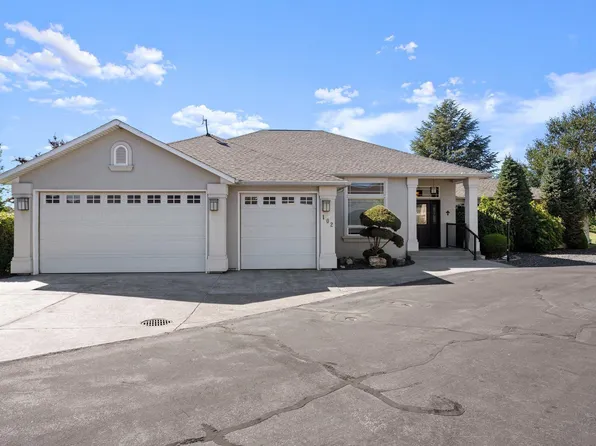 102 Berkshire Ln, Pasco, WA 99301