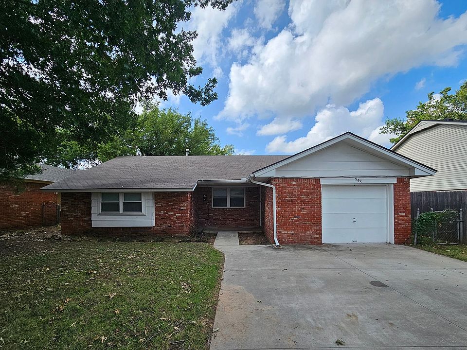 1st image of 993 Barkley Cir