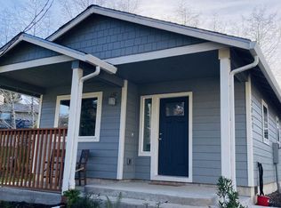 2606 NE 33rd St, Lincoln City, OR 97367