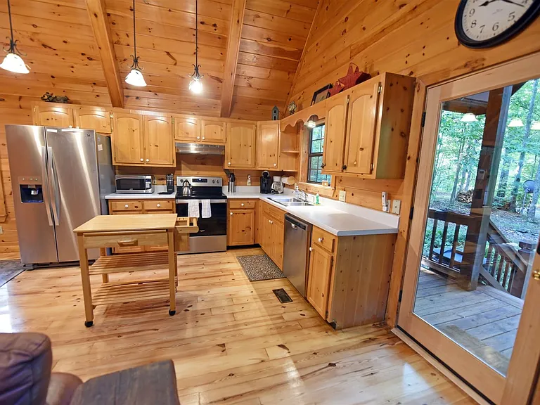 890 Sunrise Valley Rd — Photo 7