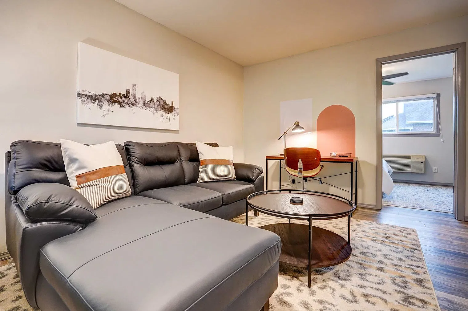 1 bed, 1.0 bath, 441 sqft, $1,880 — Photo 1