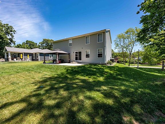 5th image of 3712 N Delwood Dr
