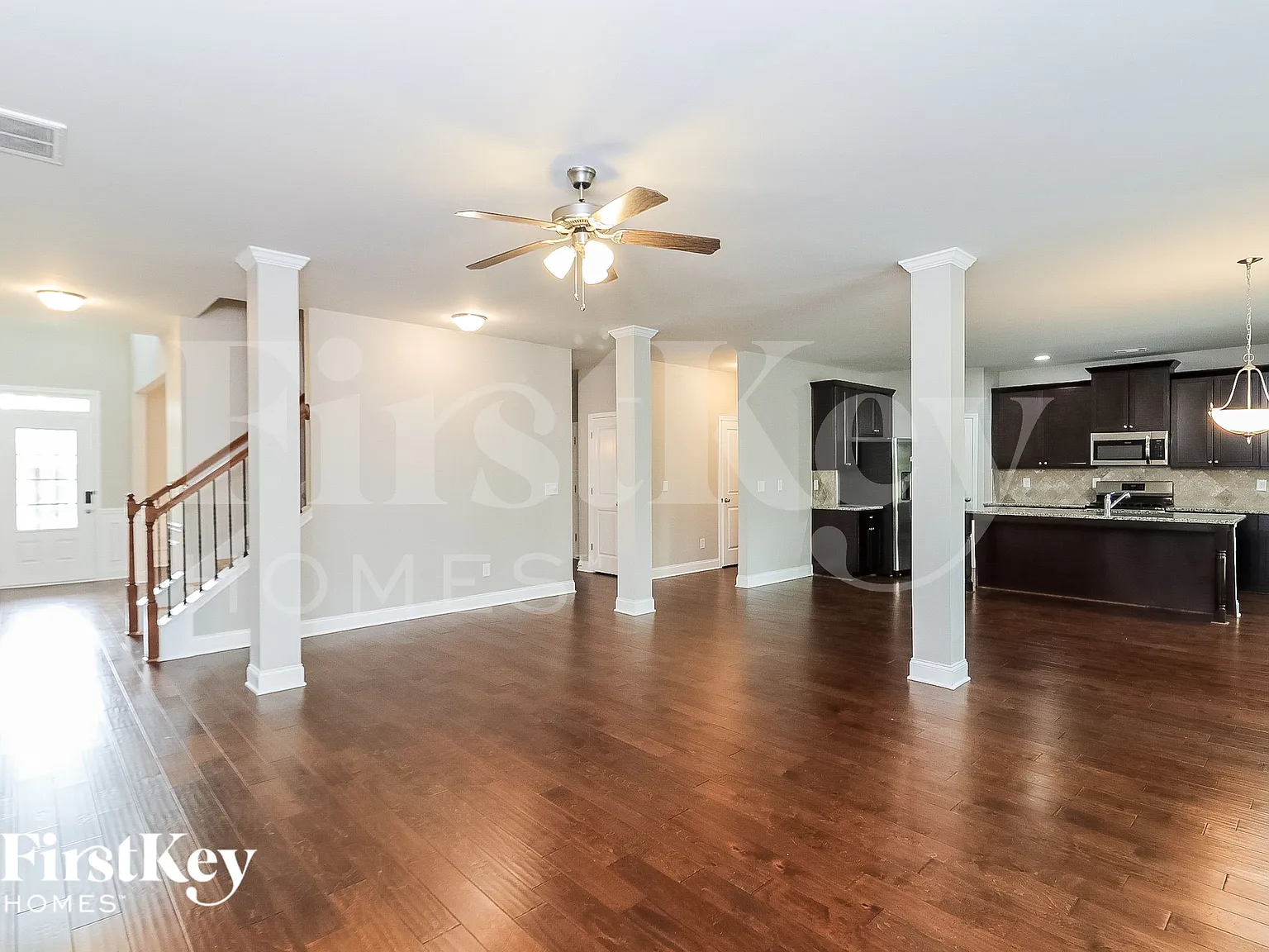 4 bed, 3.5 bath, 3043 sqft, $2,720 — Photo 3