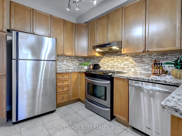 2437 Hilda Dr — Photo 8