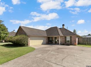 38405 Oakleigh Ln, Prairieville, LA 70769