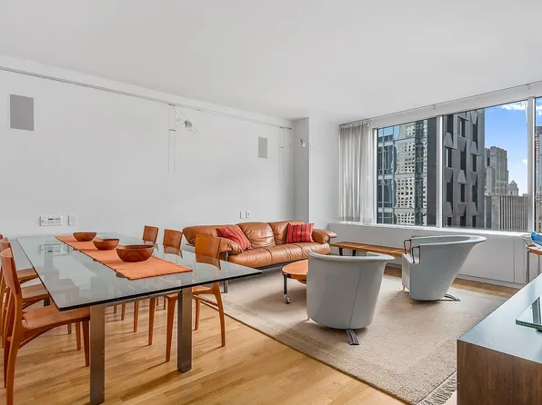 15 W 53rd St #40C, New York, NY 10019