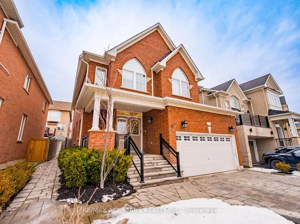 11 Horsedreamer Ln, Whitchurch Stouffville, ON L4A 0G6