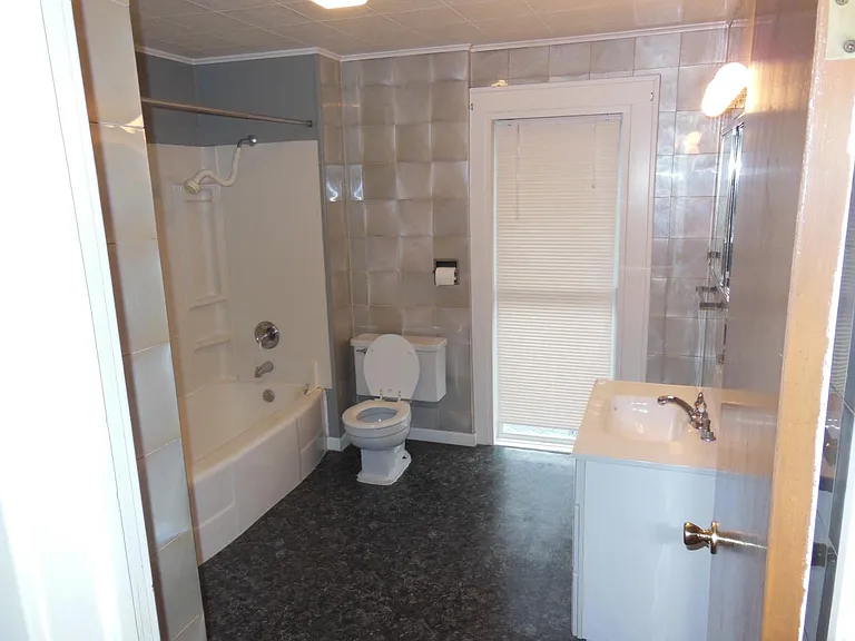 1629 Emerson Ave — Photo 10