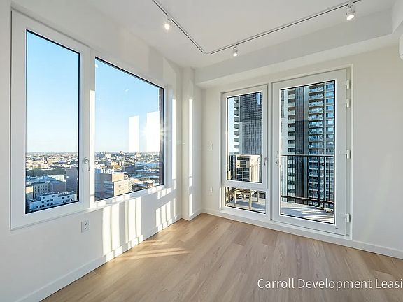 2nd image of 931 Carroll St #1625