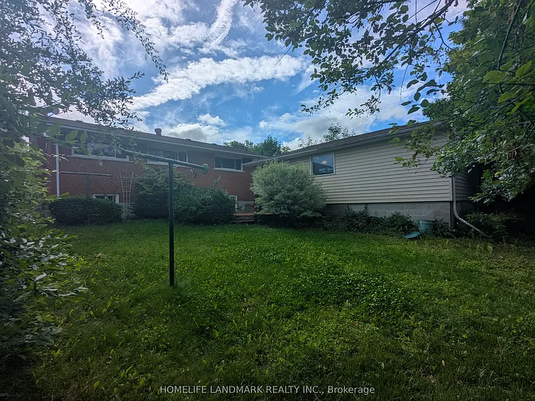 195 Carter Ave #LOWER — Photo 29