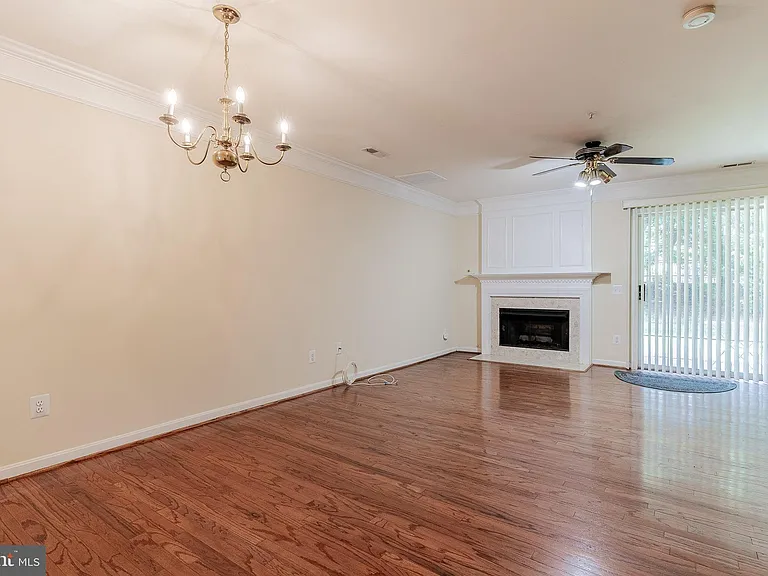 21773 Baldwin Sq — Photo 11