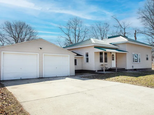 713 Brasher St, Nashua, IA 50658