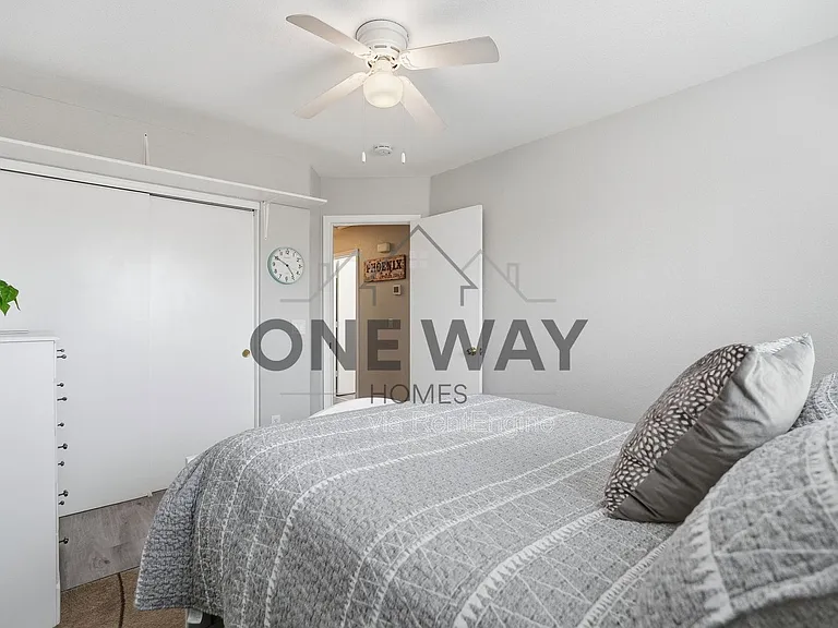 127 S Parkwood — Photo 22