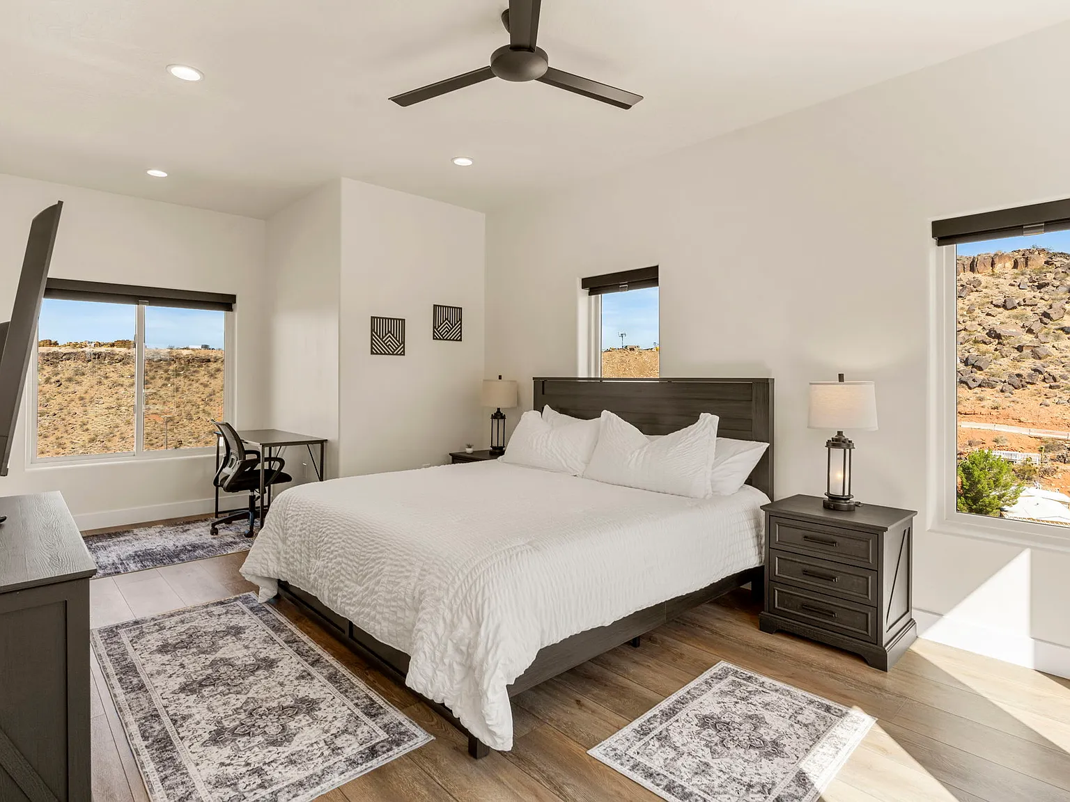 3 bed, 3.5 bath, 1787 sqft, $3,300 — Photo 2