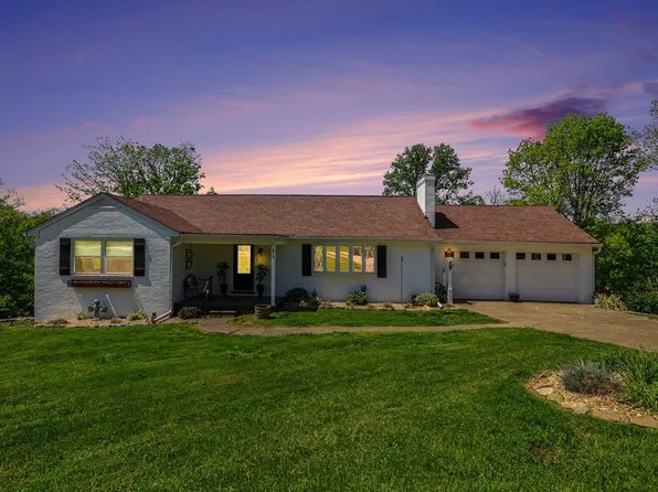 672 Hillcrest Dr, Maysville, KY 41056
