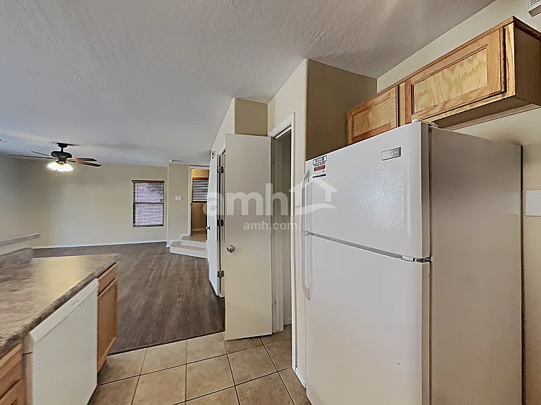 22312 W La Pasada Blvd — Photo 4