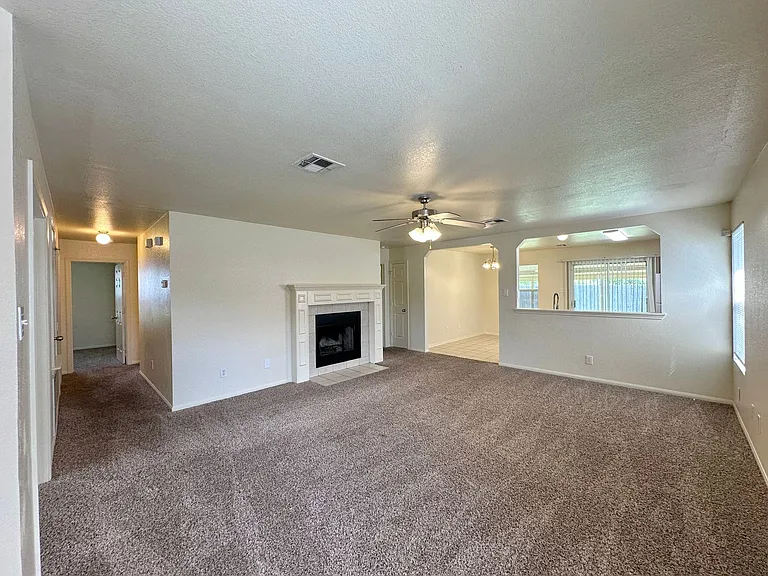 2602 John Porter Dr — Photo 2