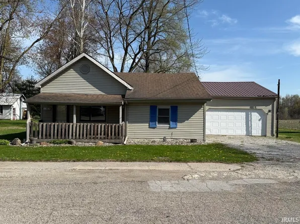 107 E Walnut St, Claypool, IN 46510