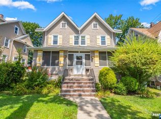 183 Oakdene Ave, Teaneck, NJ 07666