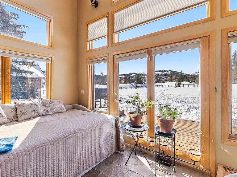 Great Room View onto Deck