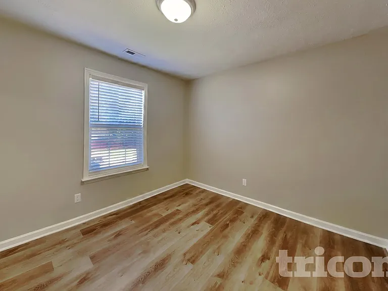 800 Chaney Woods Dr — Photo 9