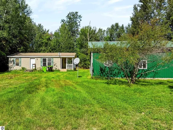 5760 W Curtis Rd, Coleman, MI 48618