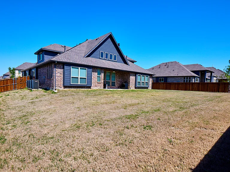 1460 Waterton Dr — Photo 22