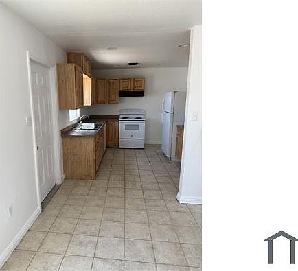 1st image of 900 N Leslie St Unit B