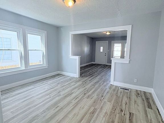 4th image of 1029 E 17th Ave