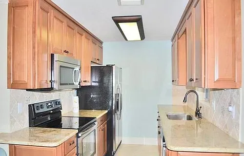 1065 Gulf Shore Blvd N Photo 1
