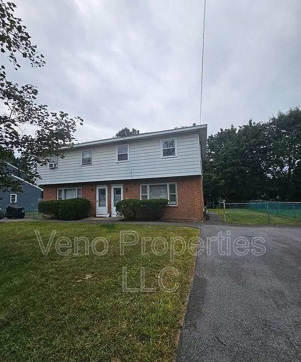 236 Old Niskayuna Rd #B