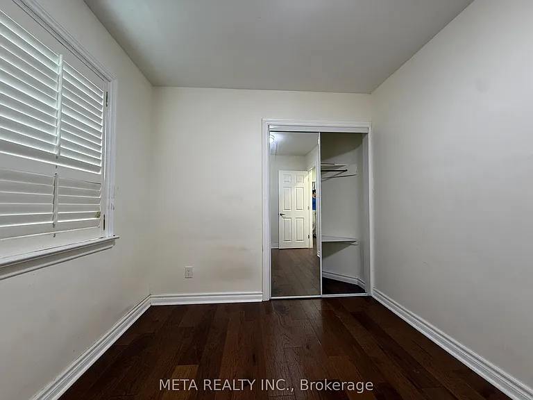 556 McCowan Rd — Photo 25