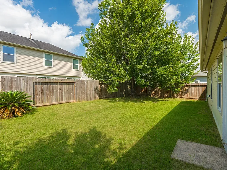 21907 Willow Shade Ln — Photo 42