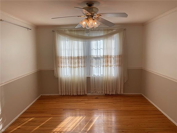 4th image of 1295 Heather Heights Dr