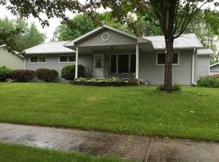 519 W 2nd St, Reedsburg, WI 53959