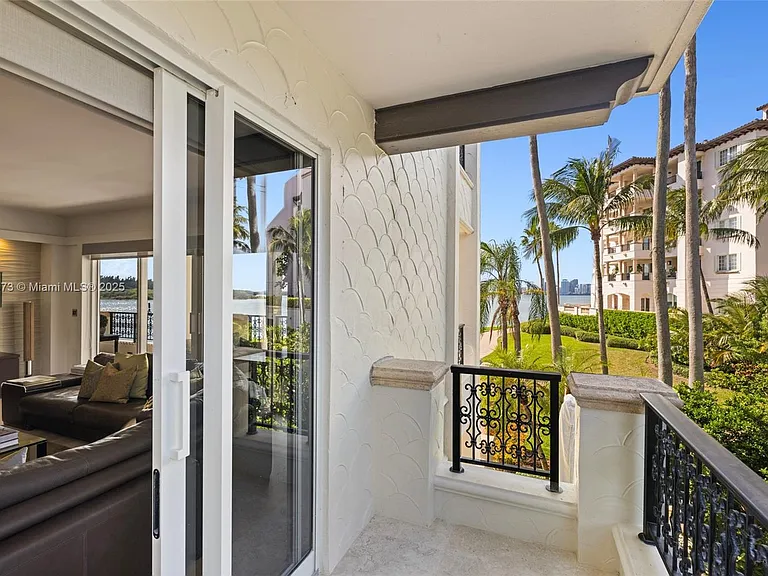 4924 Fisher Island Dr #4924 — Photo 8