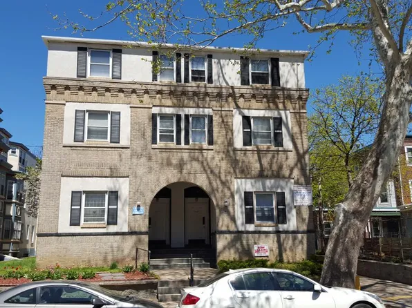 3411 Race St APT B, Philadelphia, PA 19104