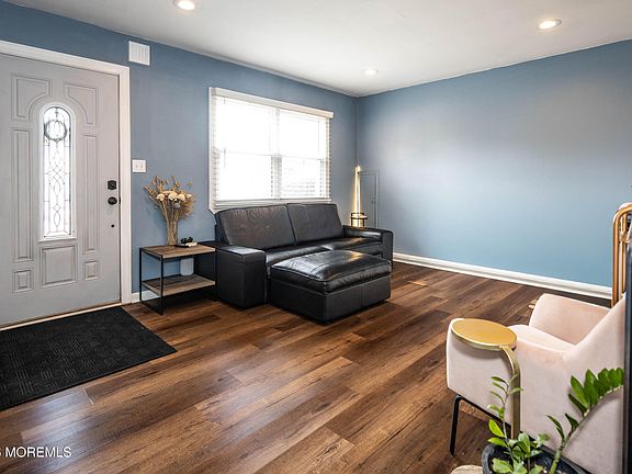 5th image of 152 Greenwood Loop Road