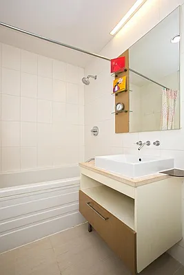 Rented by Space Marketing Shop | media 19