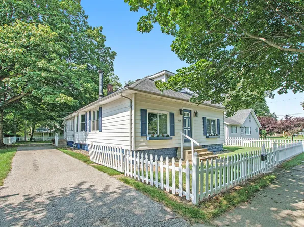 409 N Mechanic St, Berrien Springs, MI 49103