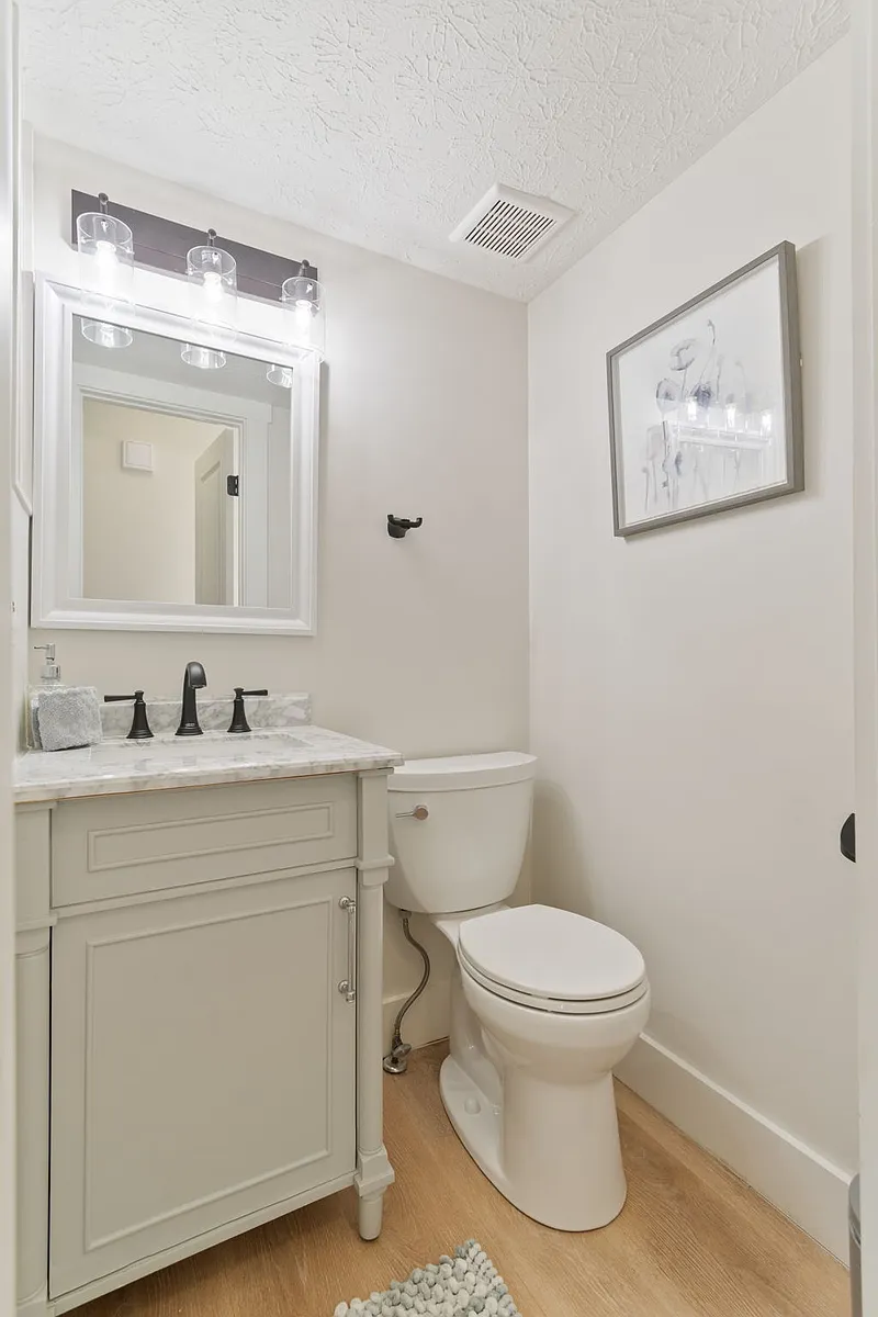 Building Photo - 108 Meredith Pl #B