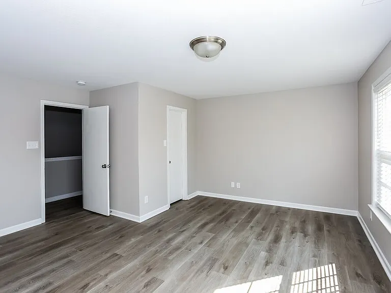 313 Ranlo Ave — Photo 13