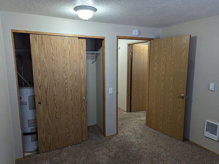 Silverwood Apartments — Photo 115