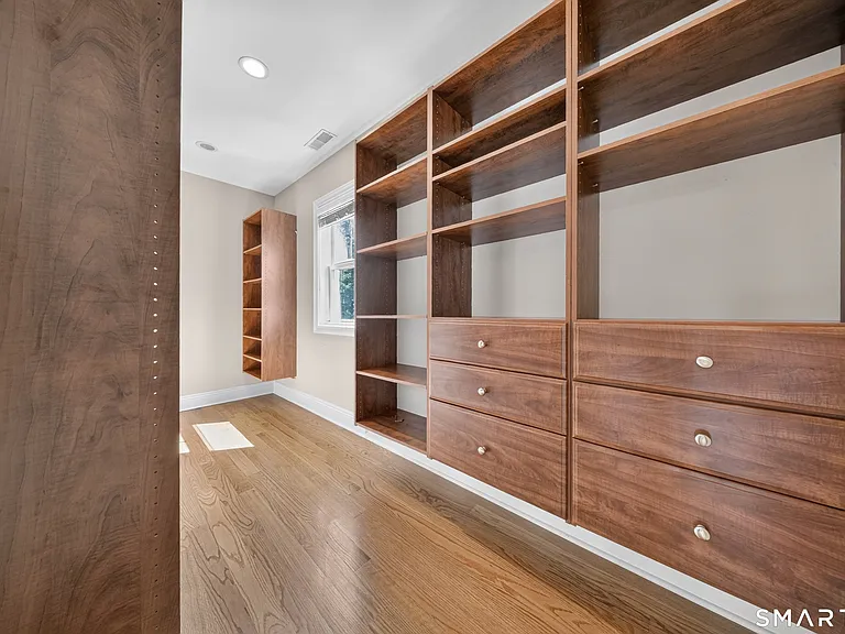 88 Maple Tree Ave #E — Photo 13
