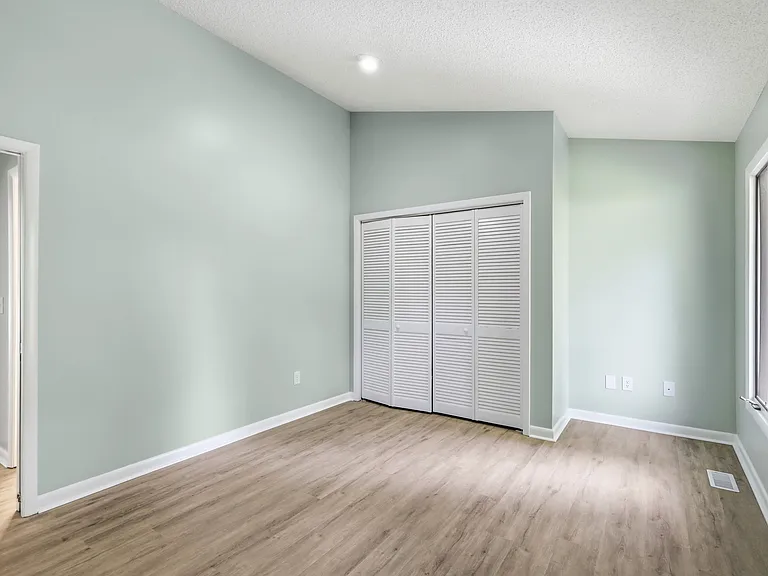 304 Lord Granville Dr — Photo 15