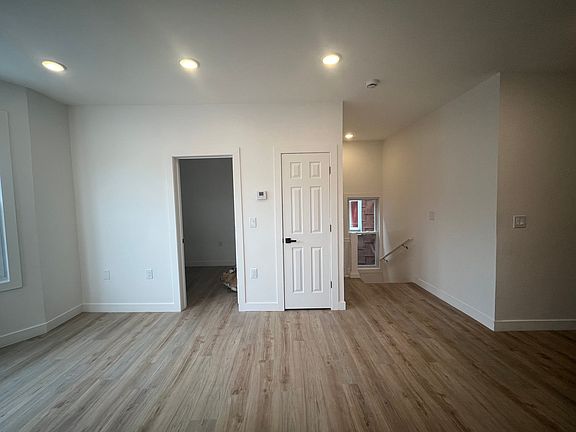 2nd image of 13 Bartholdi Ave