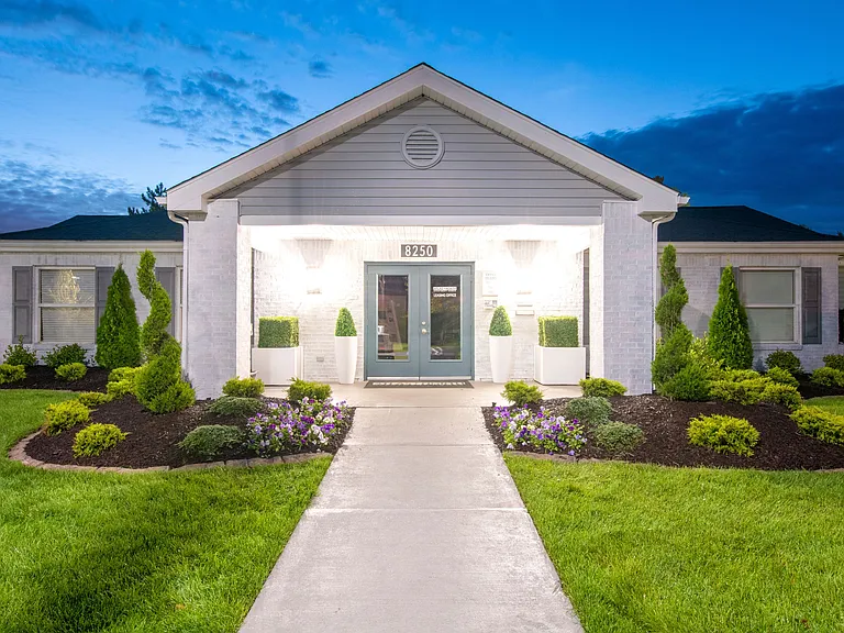 Experience quality living with beautifully landscaped grounds and well-maintained apartment buildings, professionally operated by Highlands Vista Group.