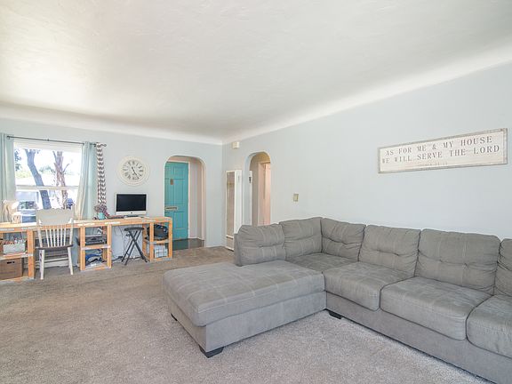 4th image of 2749 N Crescent Ave