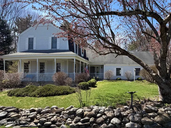 96 Hunter Lane, Queensbury, NY 12804